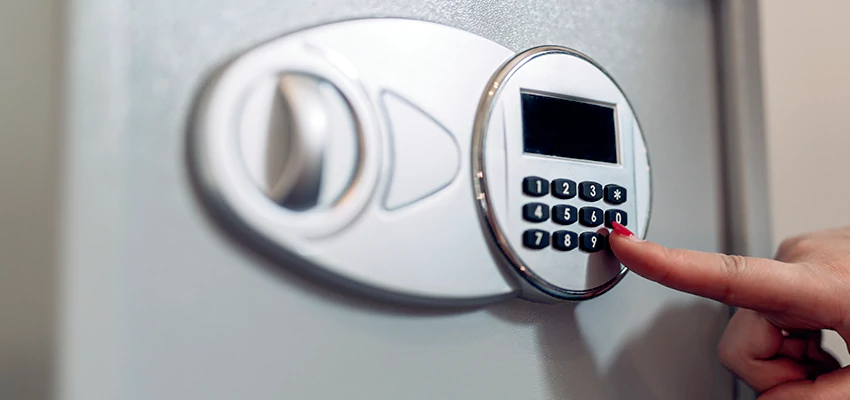 Jewelry Safe Cracking in Berkeley, California